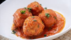 Albóndigas en salsa de tomates